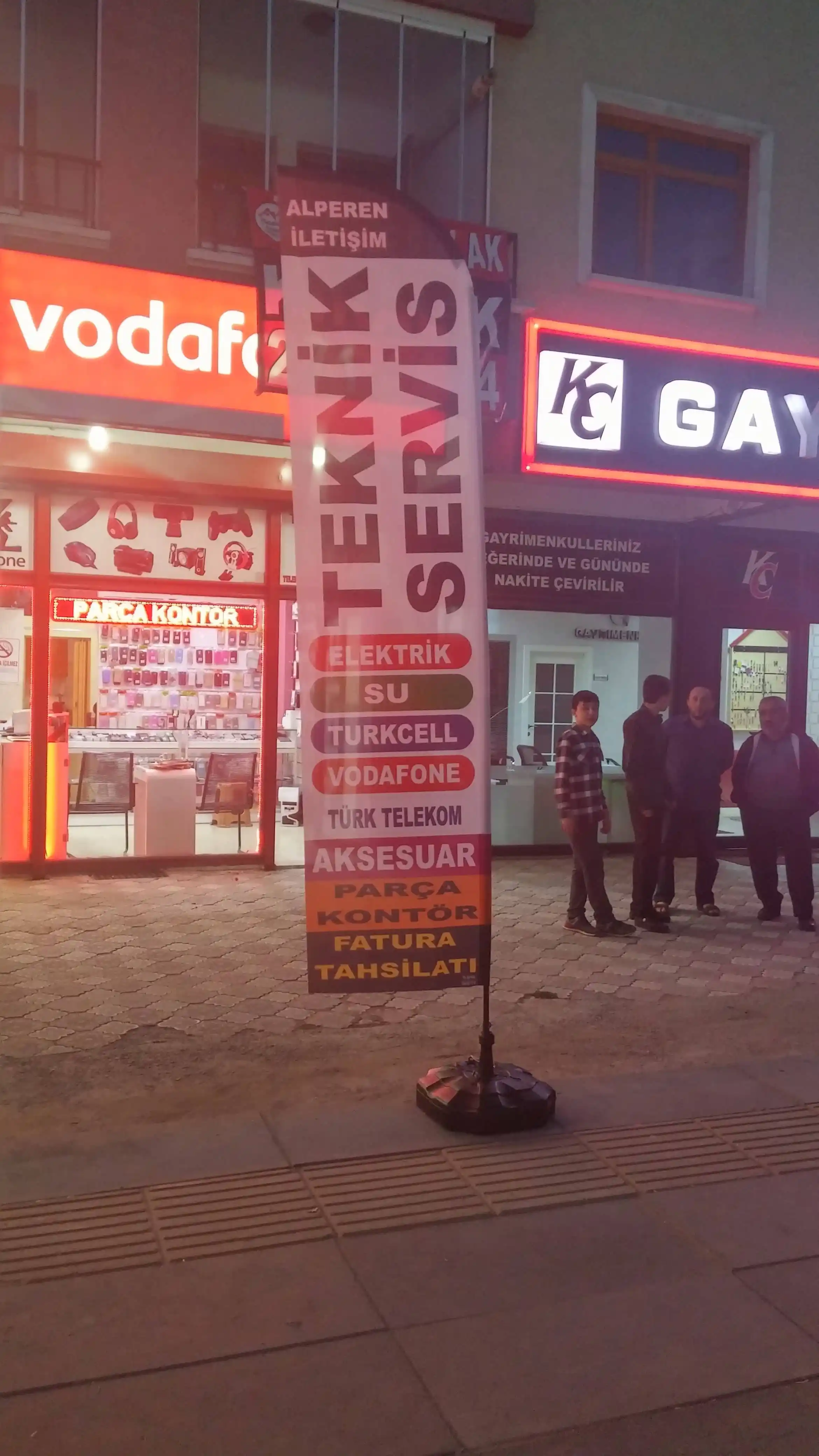 Cep Telefoncu Yelken Bayrağı-28