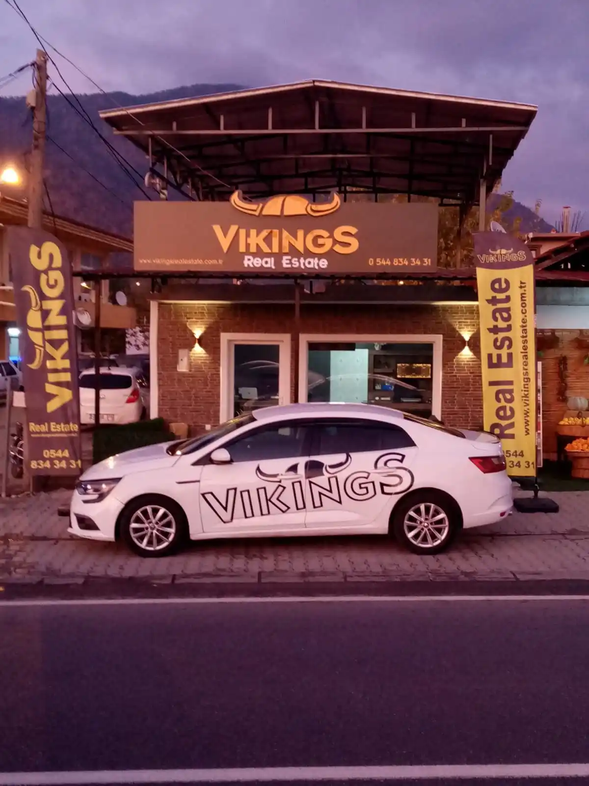 Emlakçı Yelken Bayrağı-15